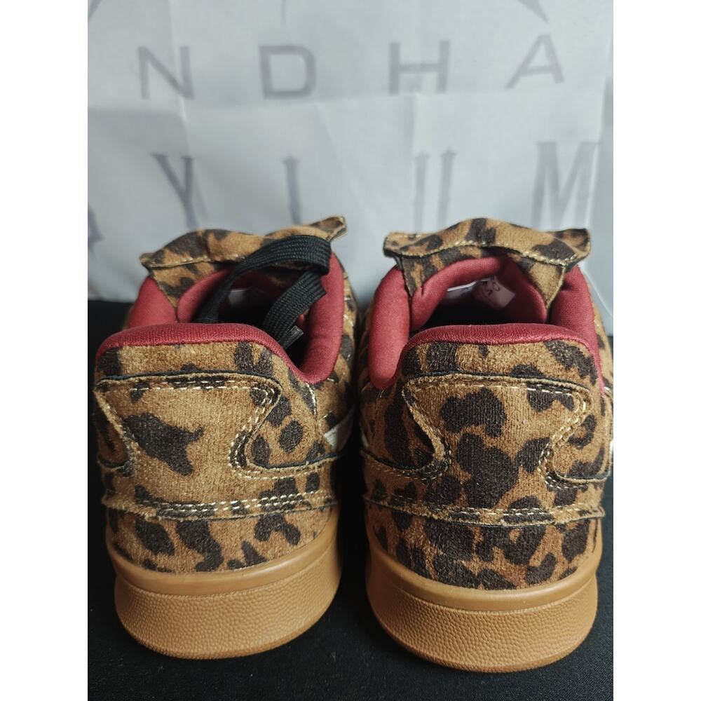 Cushionaire Women's 6.5 Astro Retro Fold Over Shoes Leopard Animal Print New - Picture 12 of 15